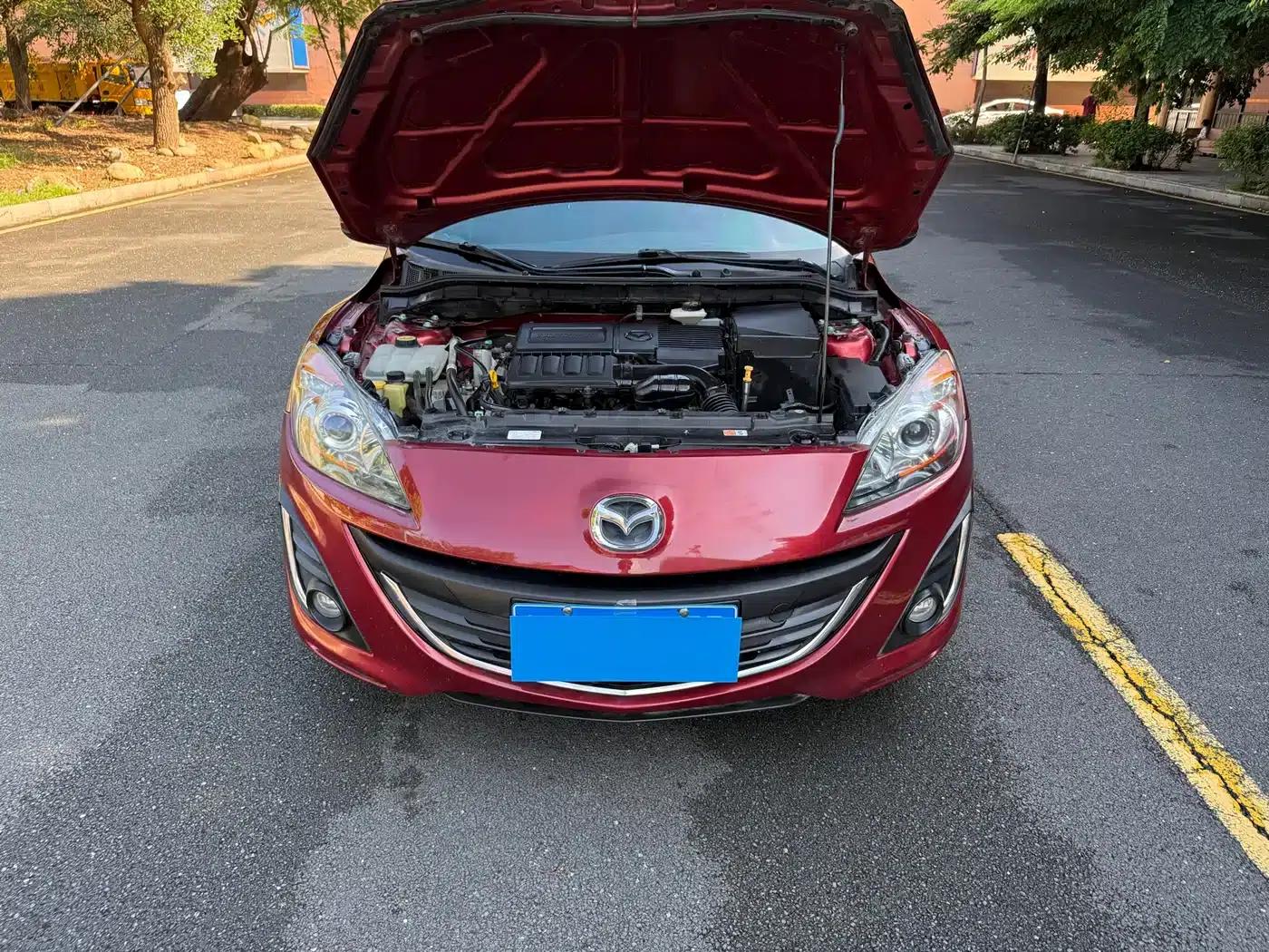 Mazda3 Axela 2015 Sedan 1.6L Automatic Elite — миниатюра 17