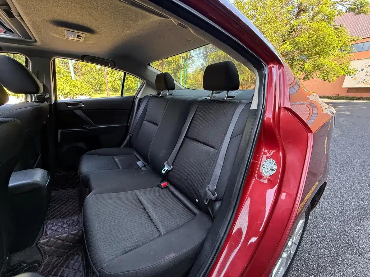 Mazda3 Axela 2015 Sedan 1.6L Automatic Elite — миниатюра 9
