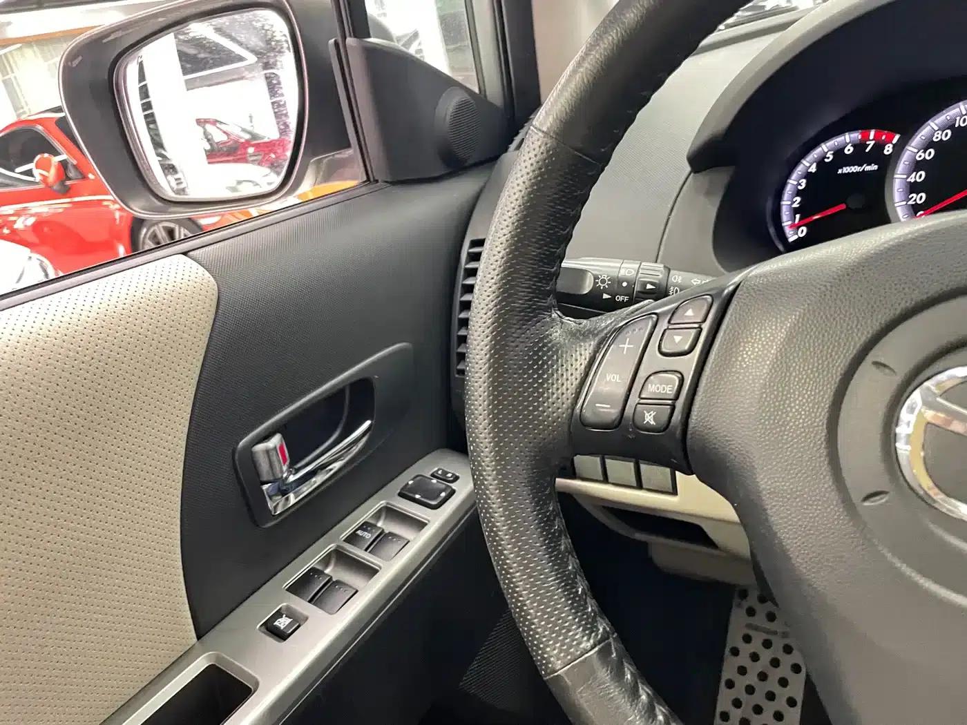 Mazda 5 2008 2.0 Automatic Luxury — миниатюра 19