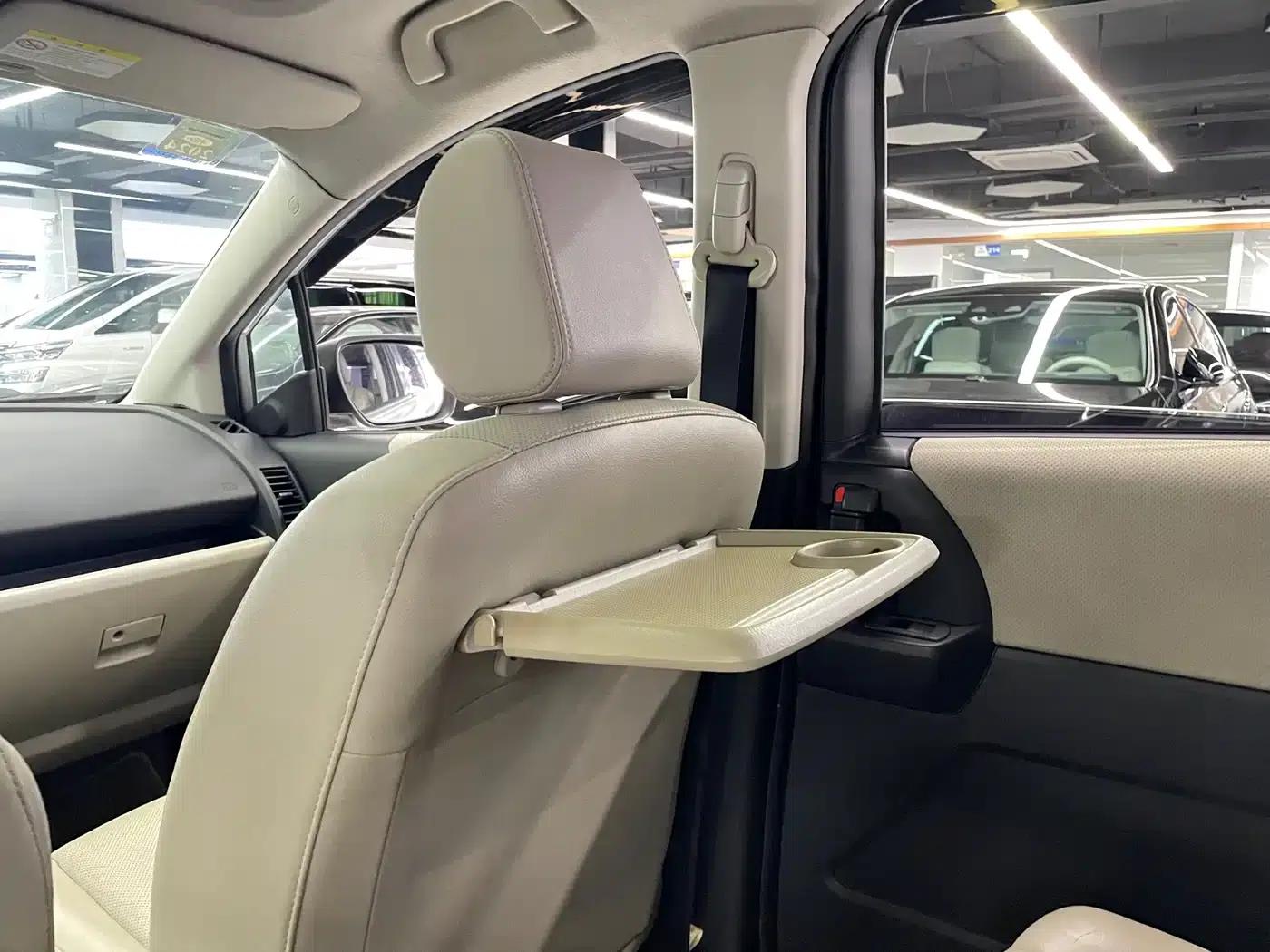 Mazda 5 2008 2.0 Automatic Luxury — миниатюра 36