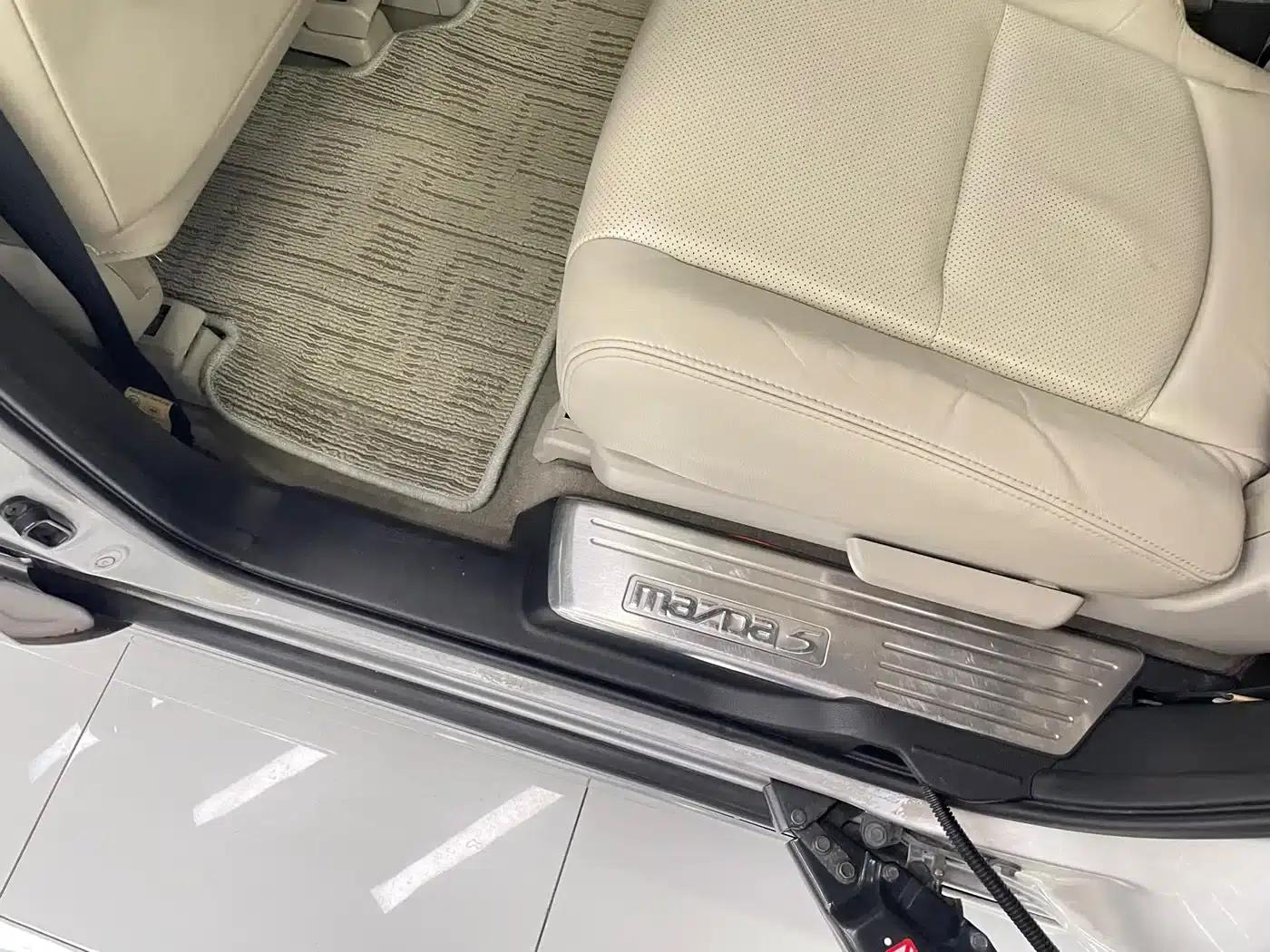 Mazda 5 2008 2.0 Automatic Luxury — миниатюра 40