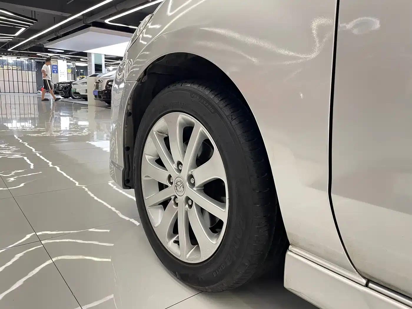 Mazda 5 2008 2.0 Automatic Luxury — миниатюра 42