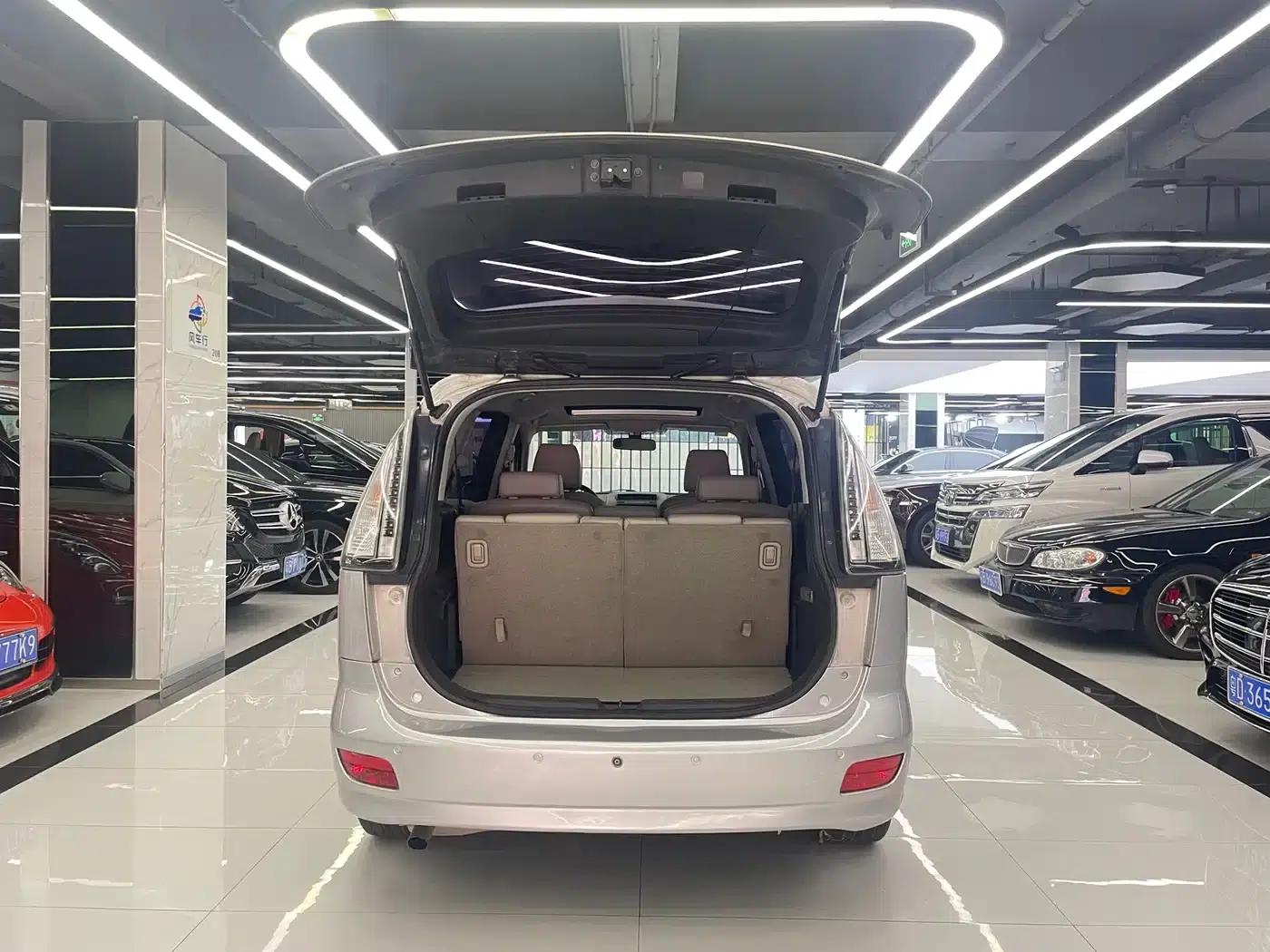 Mazda 5 2008 2.0 Automatic Luxury — миниатюра 49
