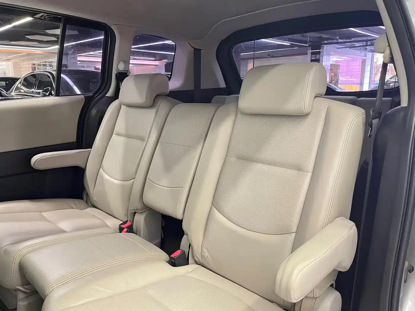 Mazda 5 2008 2.0 Automatic Luxury — миниатюра 9