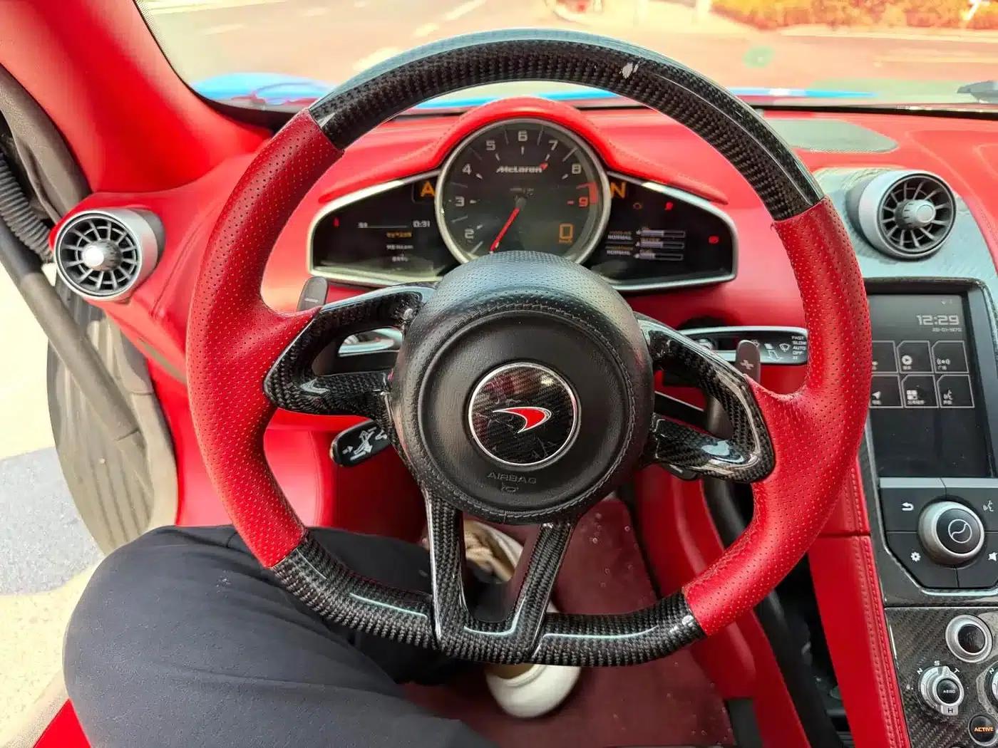 McLaren 12C 2013 3.8T SPIDER 50th Anniversary Edition — миниатюра 7