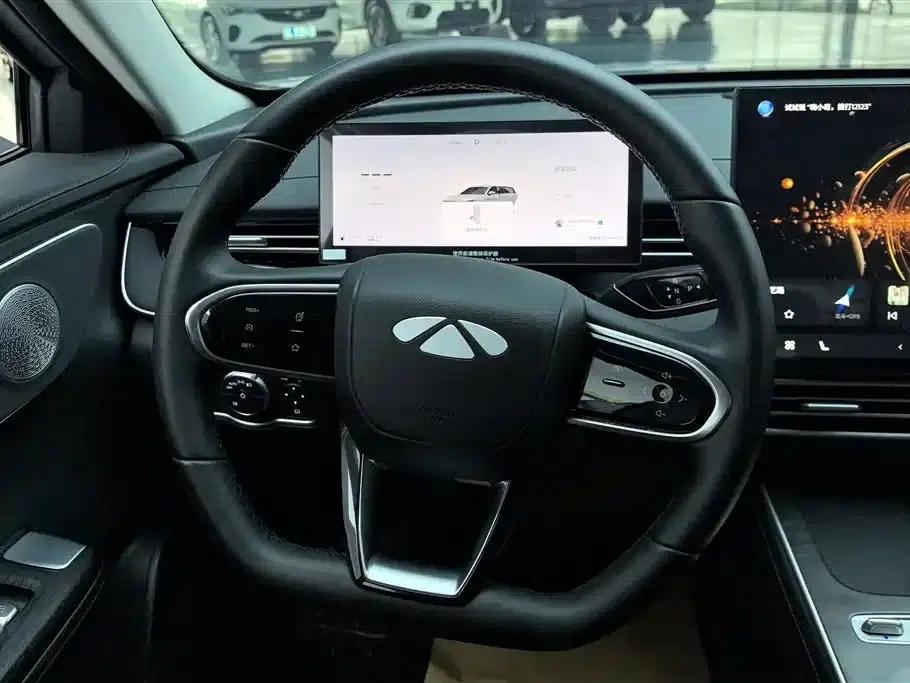 Fengyun A8L 2025 1.5TGDI Comfort Model (145km/h) — миниатюра 15