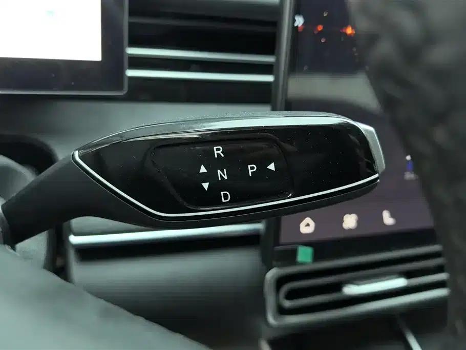 Fengyun A8L 2025 1.5TGDI Comfort Model (145km/h) — миниатюра 16