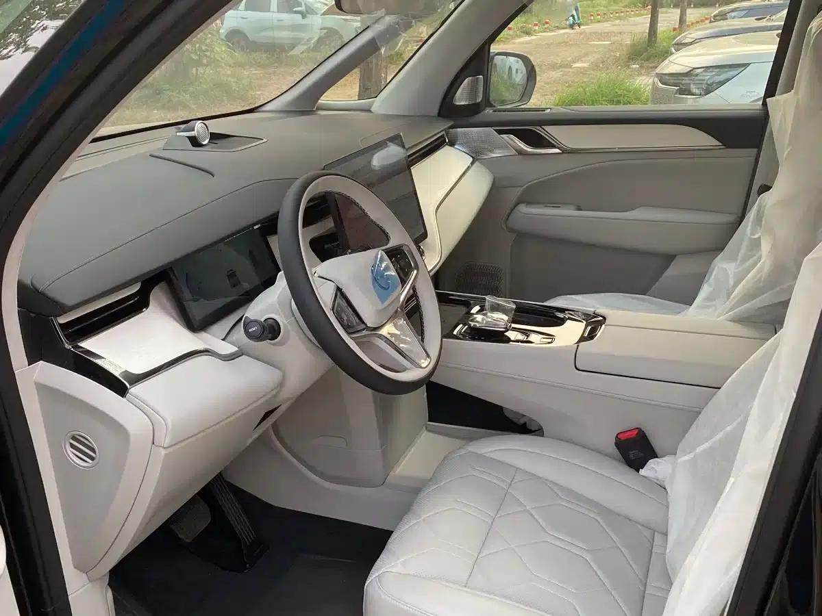 Volvo EM90 2025 Ultra 6-seater — миниатюра 5