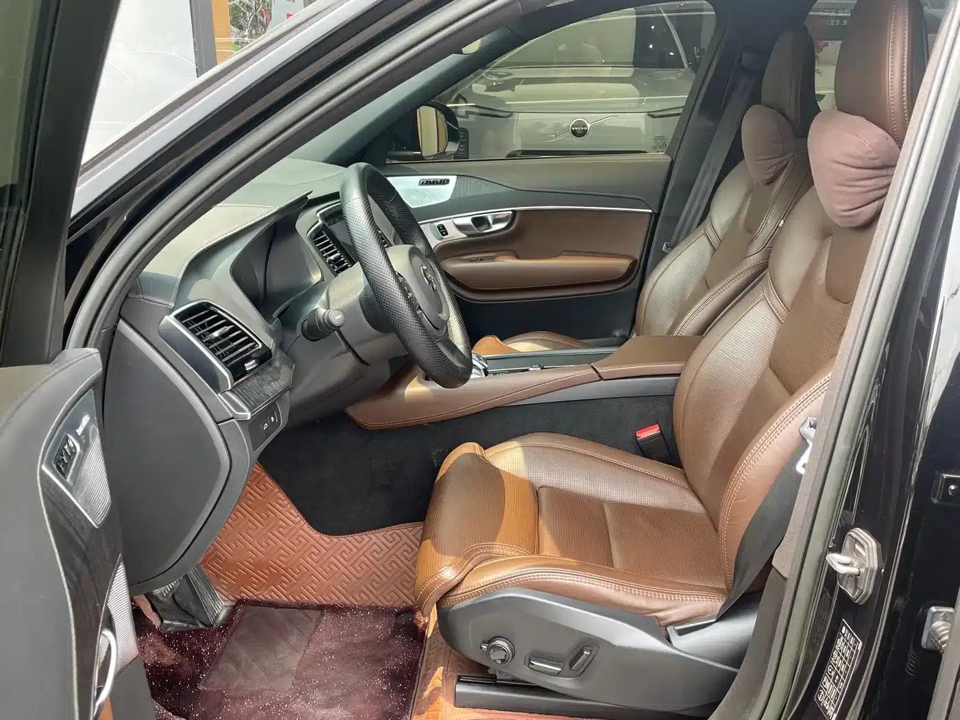 2023 Volvo XC90 Plug-in Hybrid T8 Recharge Luxury 7-Seater — миниатюра 5