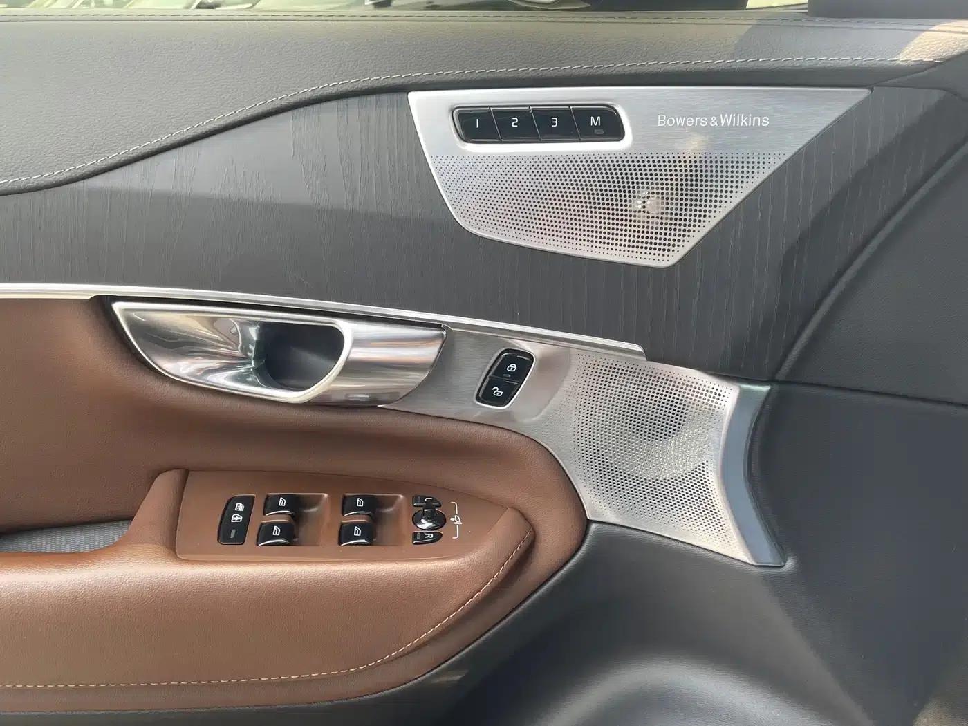 2023 Volvo XC90 Plug-in Hybrid T8 Recharge Luxury 7-Seater — миниатюра 8