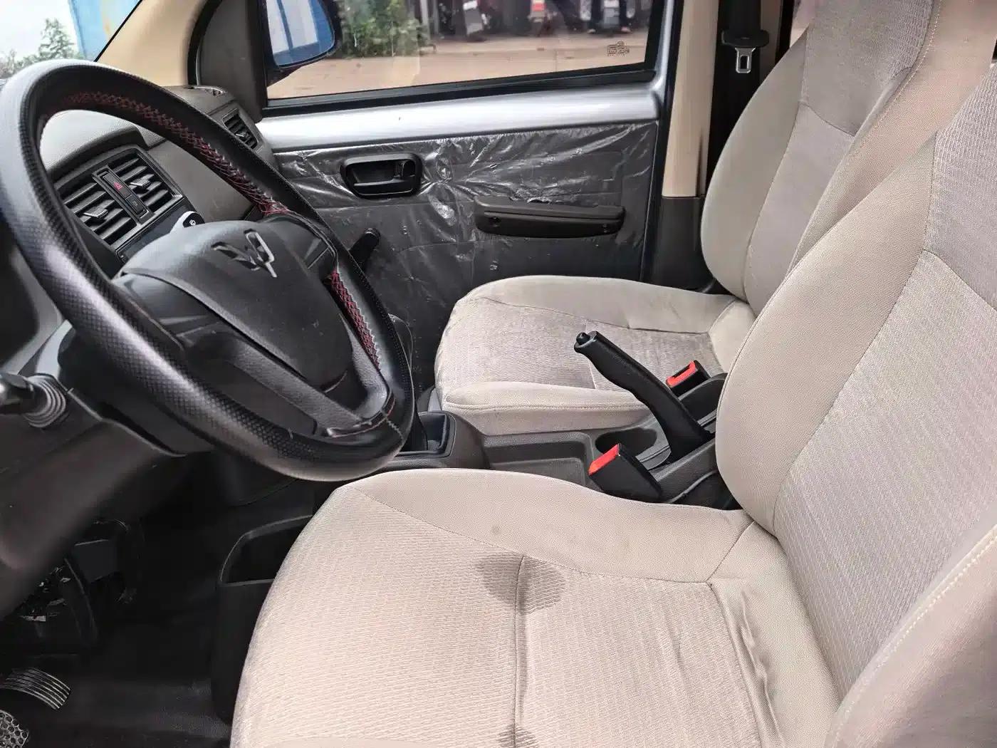 Wuling Rongguang S 2023 1.5L Basic Model 5/7 Seats — миниатюра 11