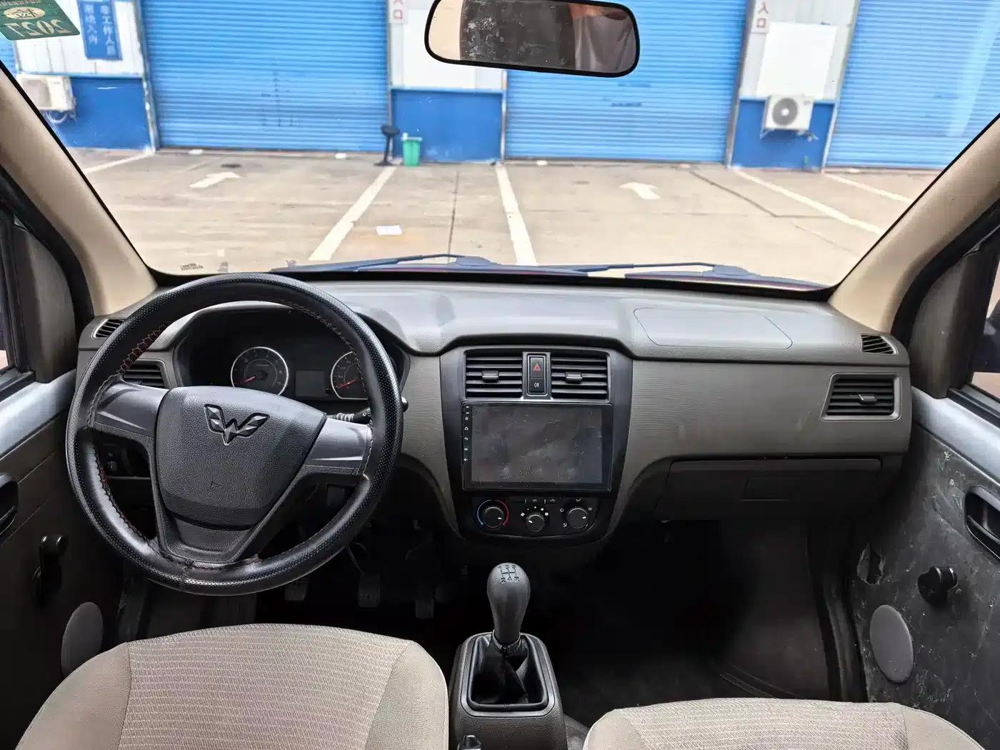 Wuling Rongguang S 2023 1.5L Basic Model 5/7 Seats — миниатюра 10