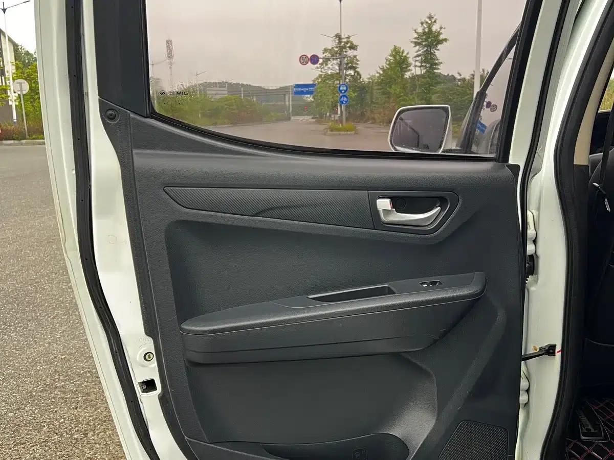 RE-MAX 2018 2.8T Classic Edition 4WD Luxury Model with Extended Cargo Box JE493ZLQ5F — миниатюра 18