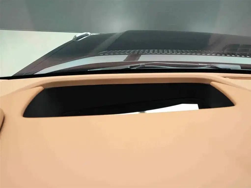 Looking up at the 2023 U8 Luxury Edition — миниатюра 19