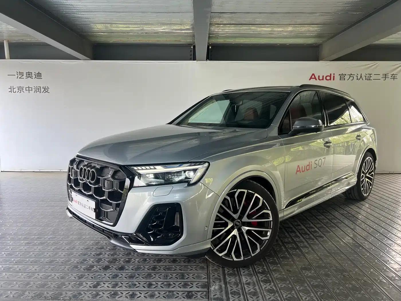 Audi SQ7 2024 4.0 TFSI — миниатюра 1