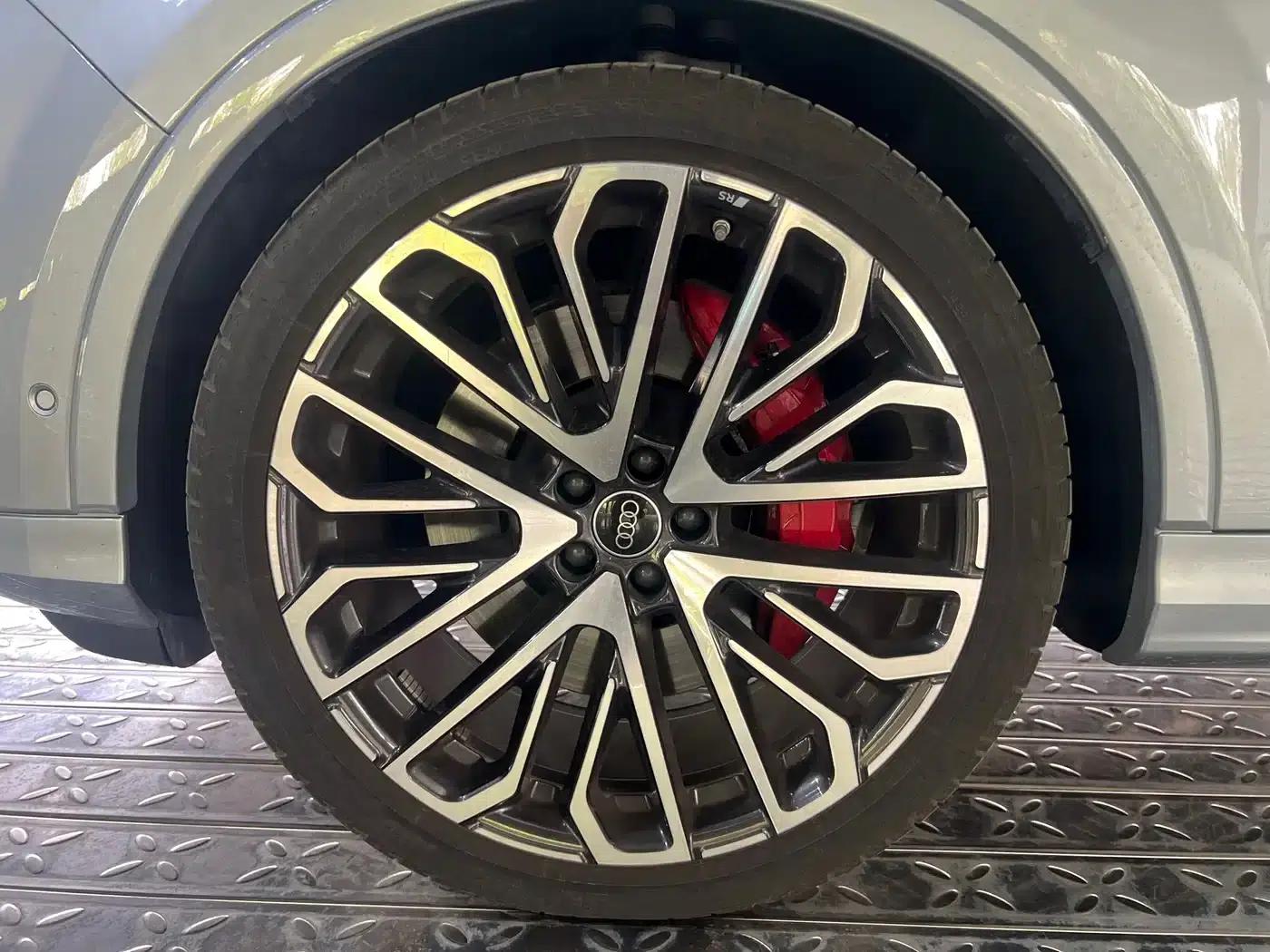 Audi SQ7 2024 4.0 TFSI — миниатюра 18