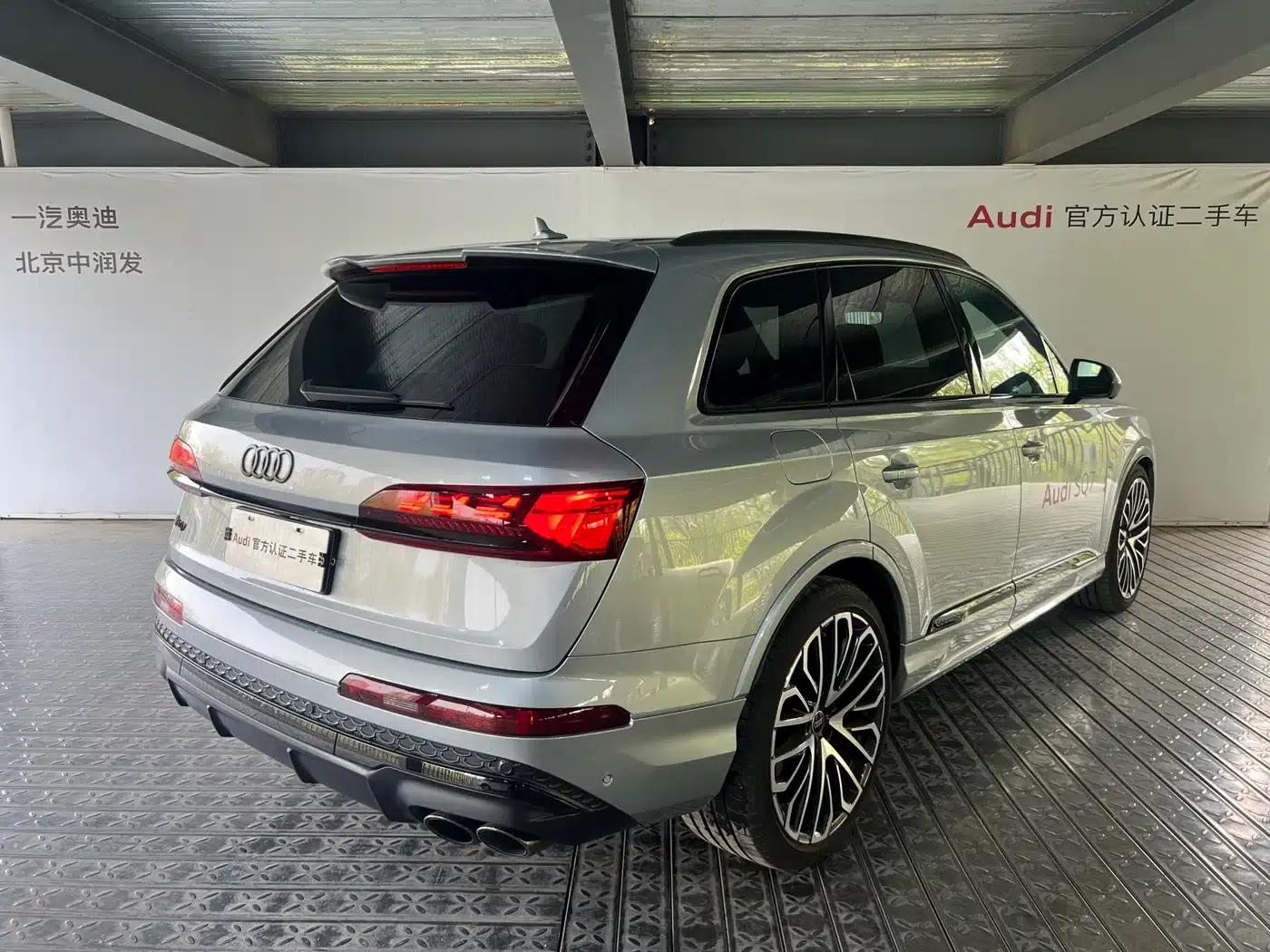 Audi SQ7 2024 4.0 TFSI — миниатюра 5