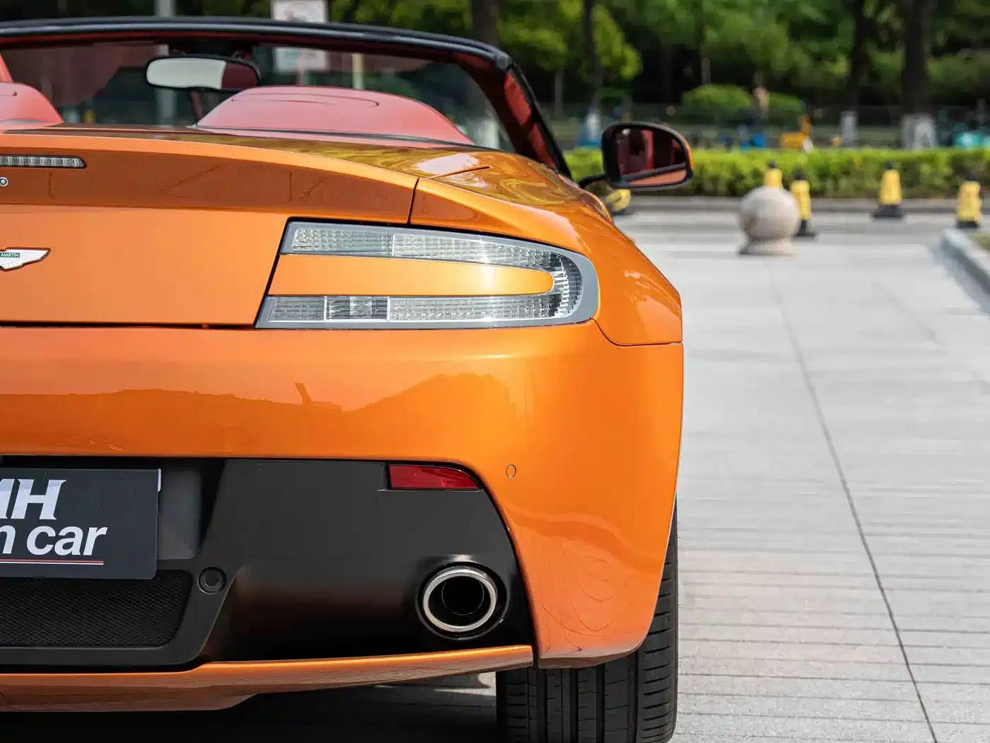 2012 V8 Vantage 4.7L S Roadster — миниатюра 11