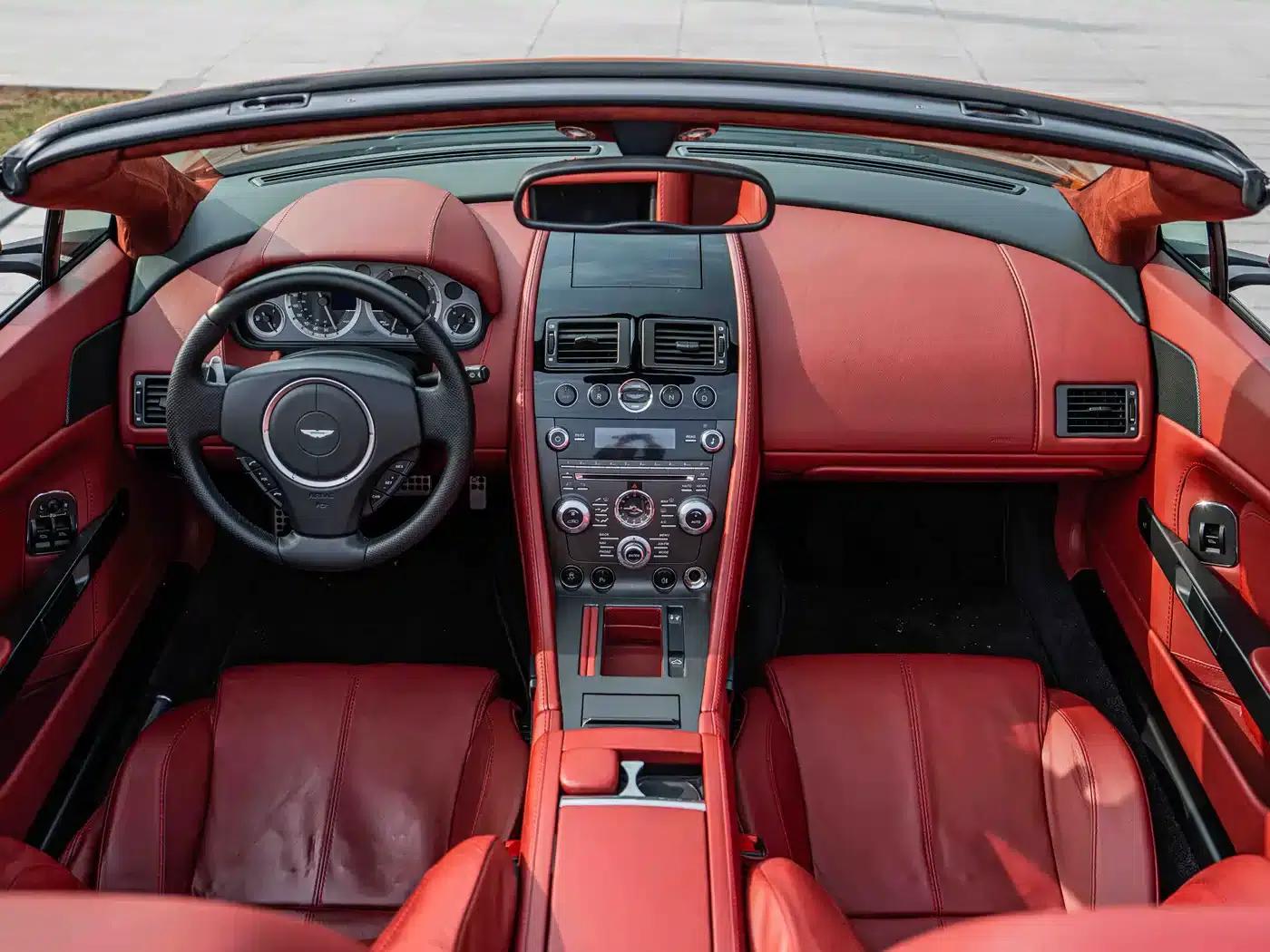 2012 V8 Vantage 4.7L S Roadster — миниатюра 17