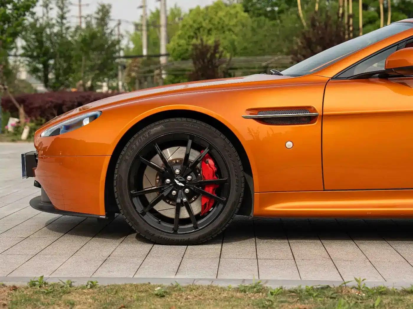 2012 V8 Vantage 4.7L S Roadster — миниатюра 4