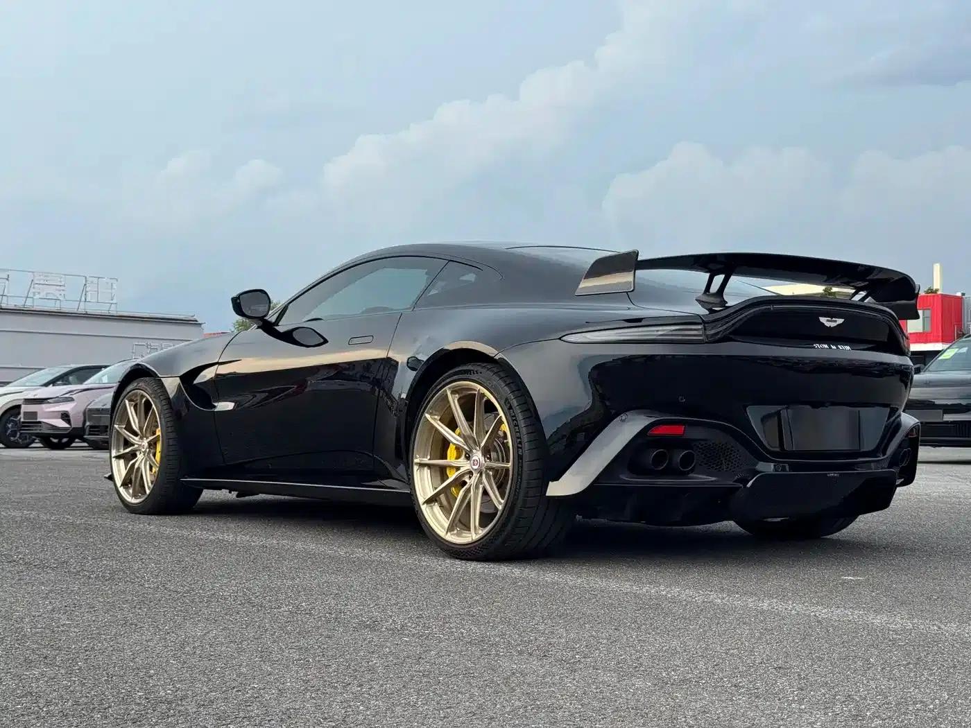 2020 V8 Vantage 4.0T V8 Coupe — миниатюра 2