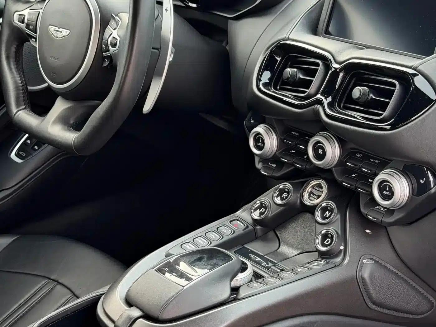 2020 V8 Vantage 4.0T V8 Coupe — миниатюра 9