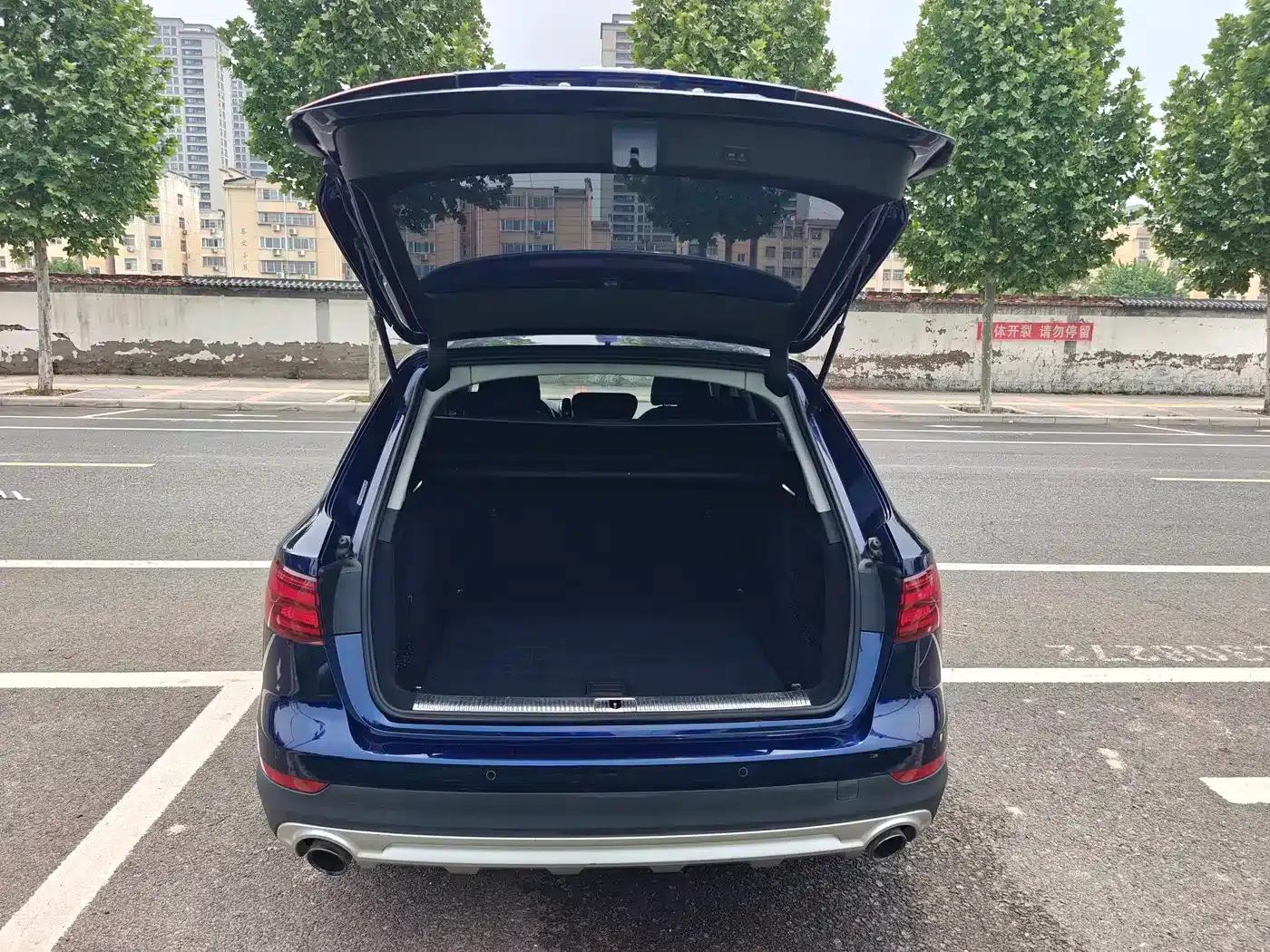 2019 Audi A4 Imported Model 45 TFSI allroad quattro Sport — миниатюра 18