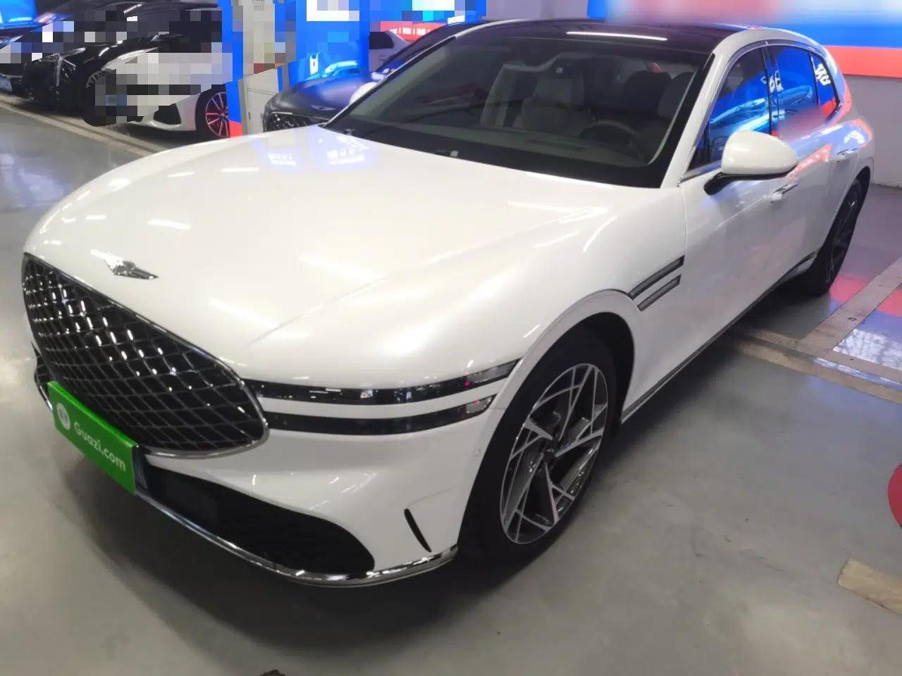 Genesis G90 2023 Flagship Edition — миниатюра 1