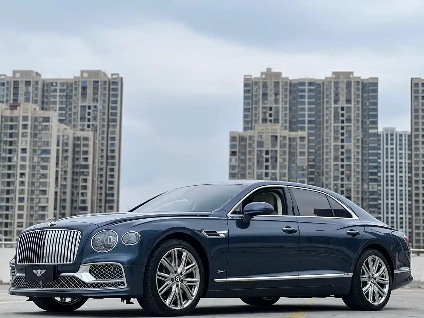 2022 Flying Spur Plug-in Hybrid 2.9T V6 — миниатюра 2