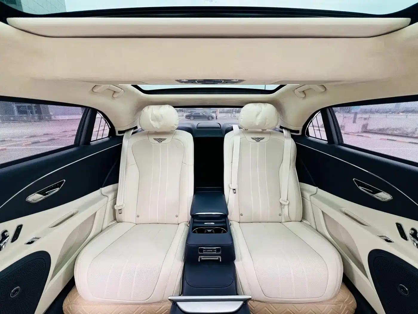 2022 Flying Spur Plug-in Hybrid 2.9T V6 — миниатюра 11
