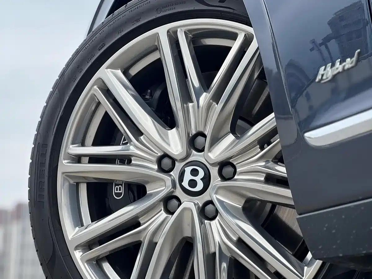 2022 Flying Spur Plug-in Hybrid 2.9T V6 — миниатюра 19