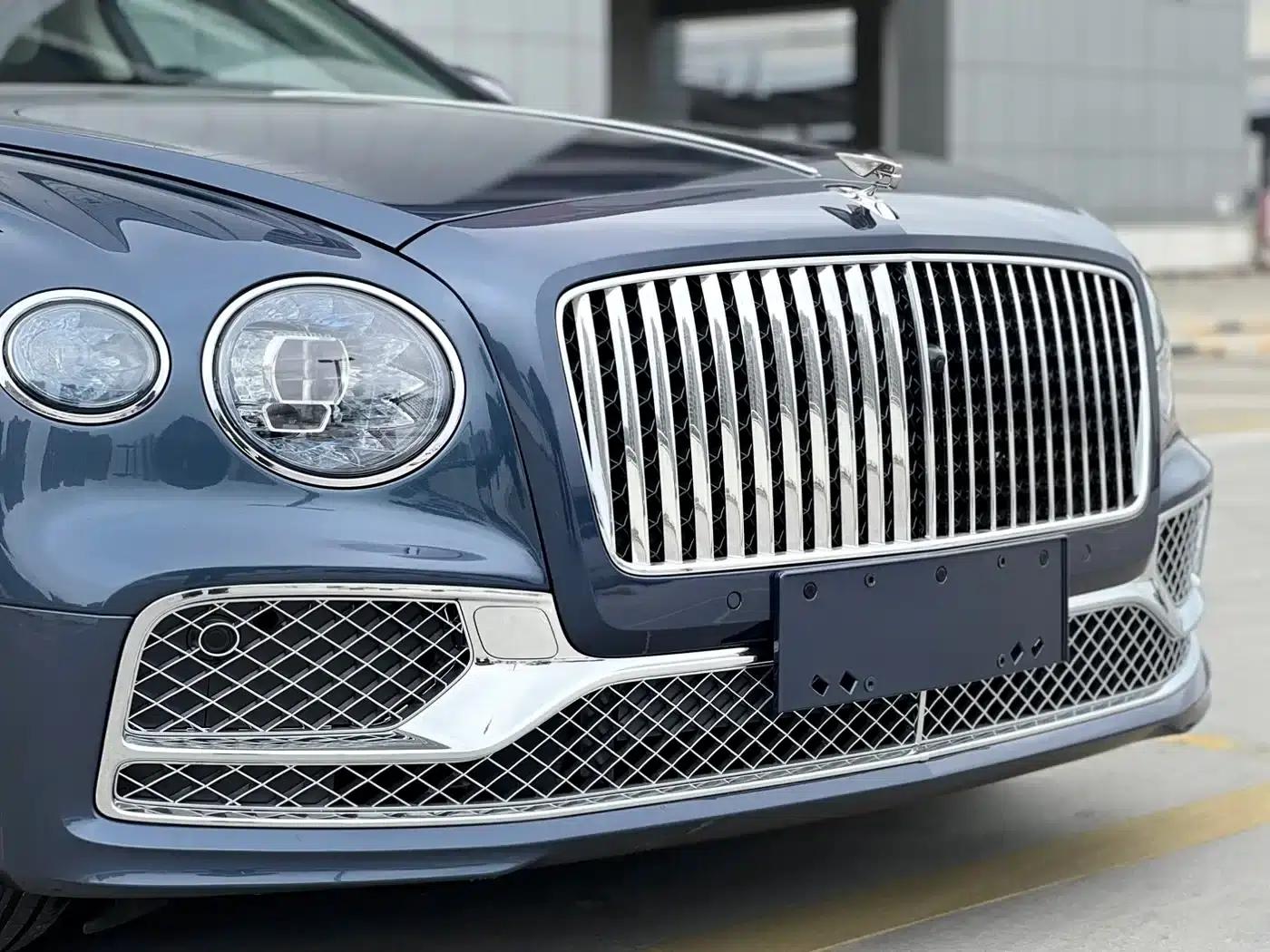 2022 Flying Spur Plug-in Hybrid 2.9T V6 — миниатюра 21