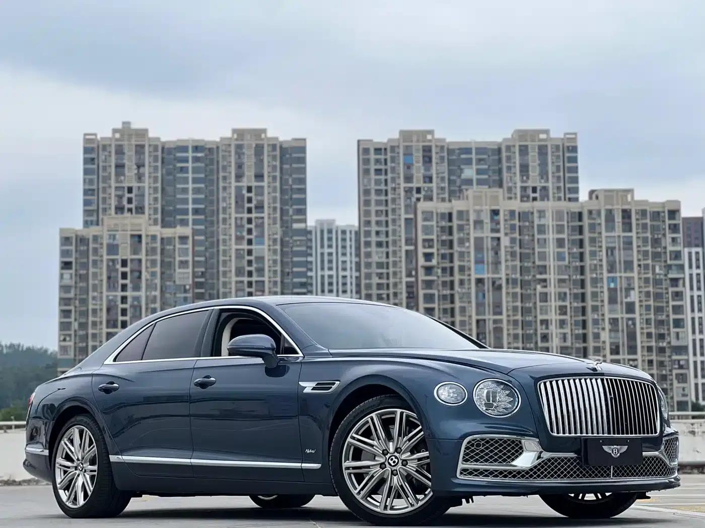 2022 Flying Spur Plug-in Hybrid 2.9T V6 — миниатюра 4