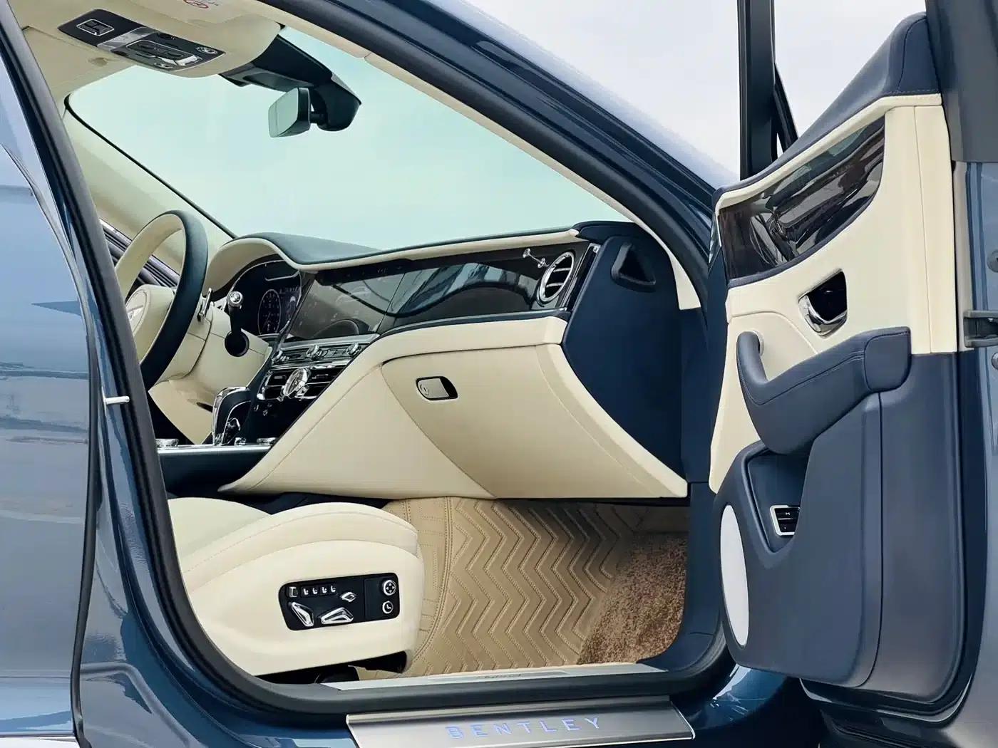 2022 Flying Spur Plug-in Hybrid 2.9T V6 — миниатюра 7