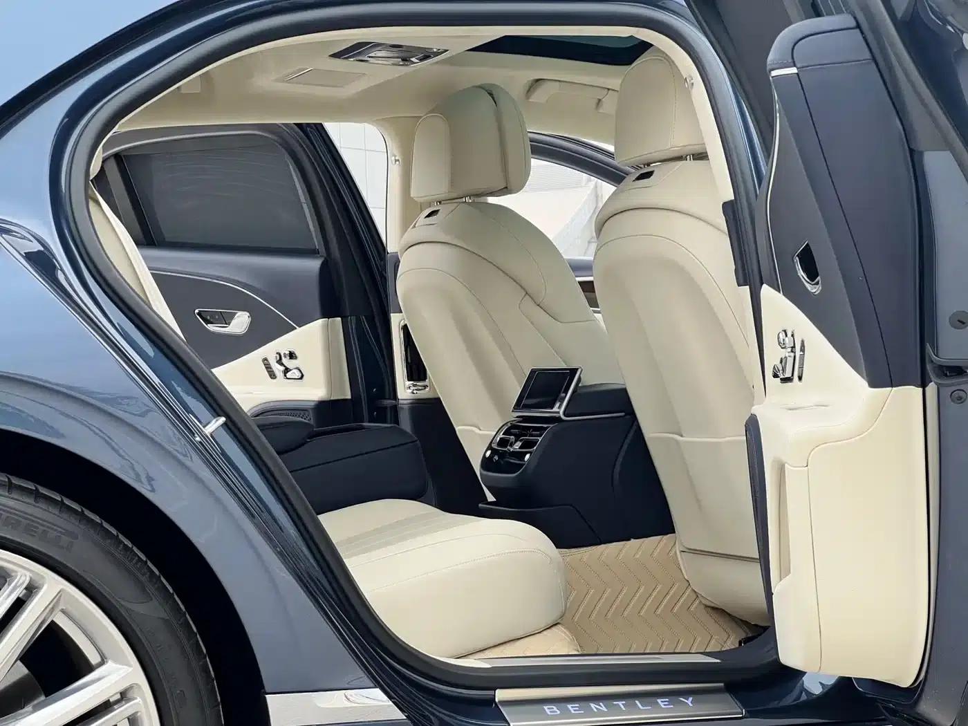 2022 Flying Spur Plug-in Hybrid 2.9T V6 — миниатюра 8