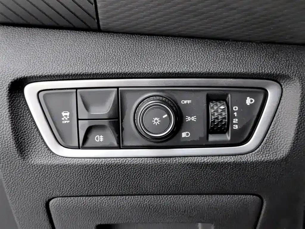 Baojun RM-5 2019 1.5T Manual Elite 7-Seater (24-Hour Online Service) — миниатюра 21