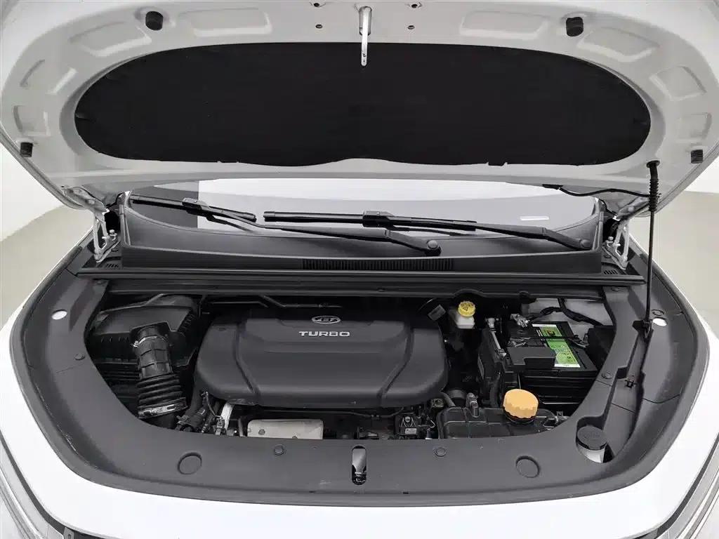 Baojun RM-5 2019 1.5T Manual Elite 7-Seater (24-Hour Online Service) — миниатюра 6