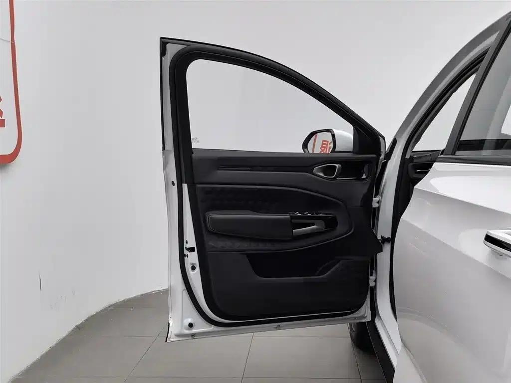 Baojun RM-5 2019 1.5T Manual Elite 7-Seater (24-Hour Online Service) — миниатюра 8
