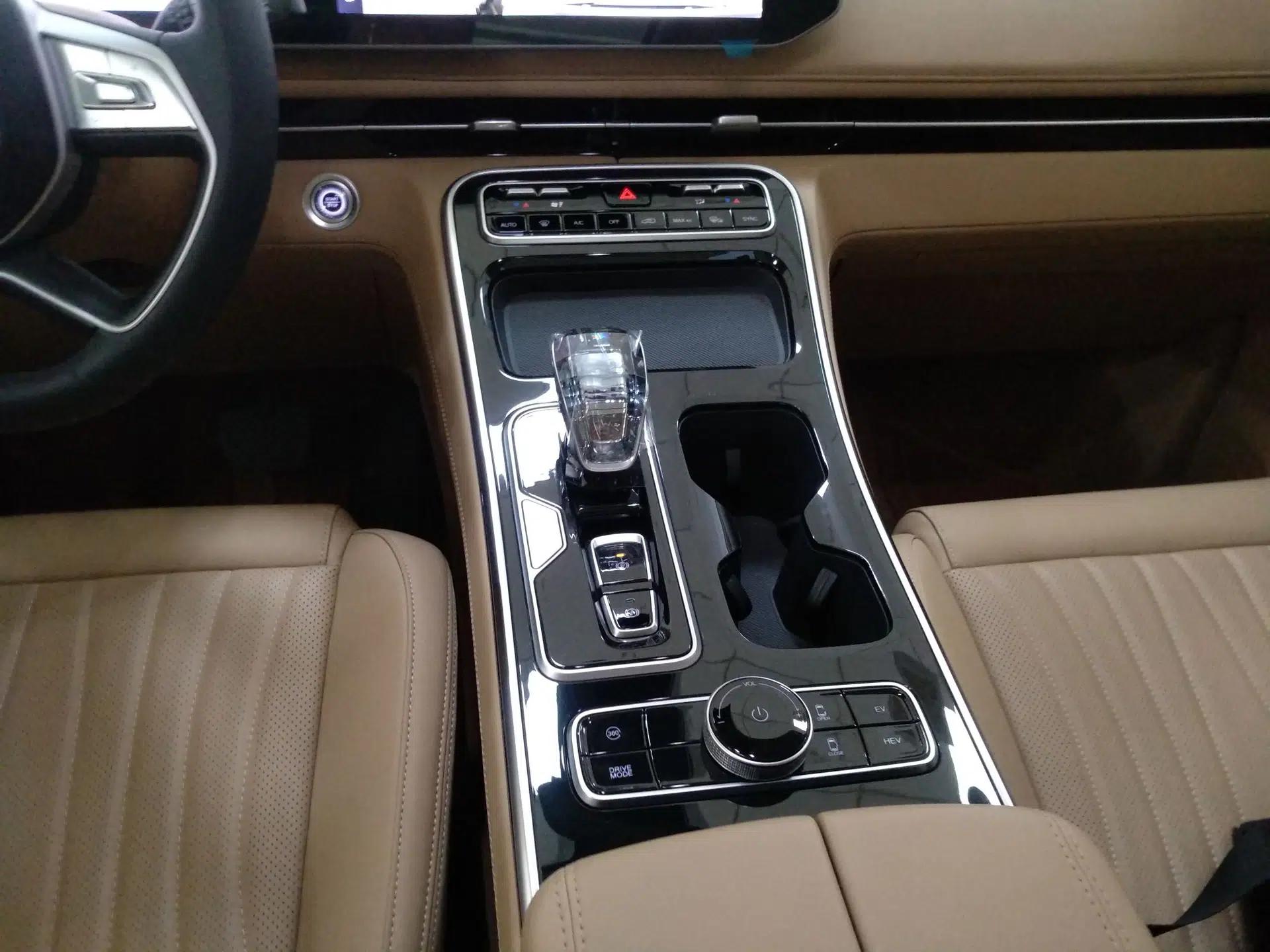 JAC Refine RF8 PHEV 2024 Zhiling Edition 1.5T 150KM Prestige Model – Lithium Iron Phosphate — миниатюра 17