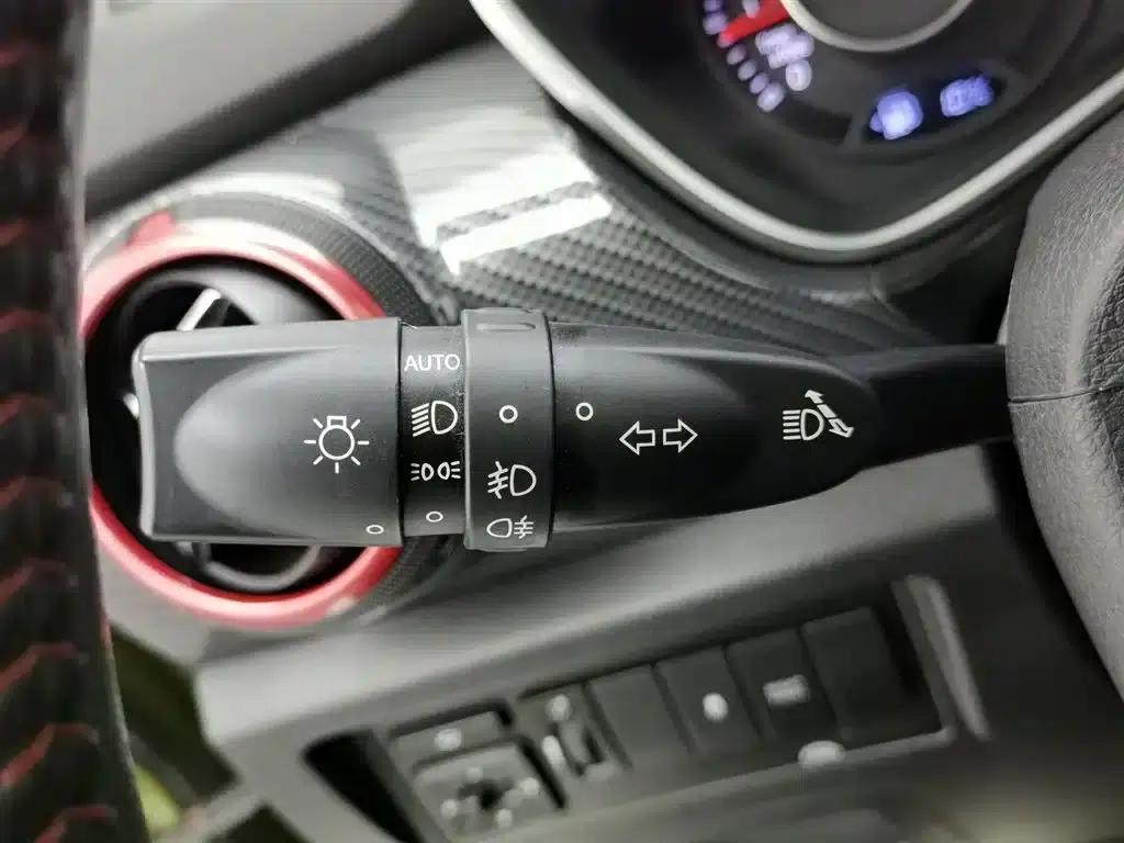 Beijing BJ20 2018 1.5T CVT Luxury Edition — миниатюра 21