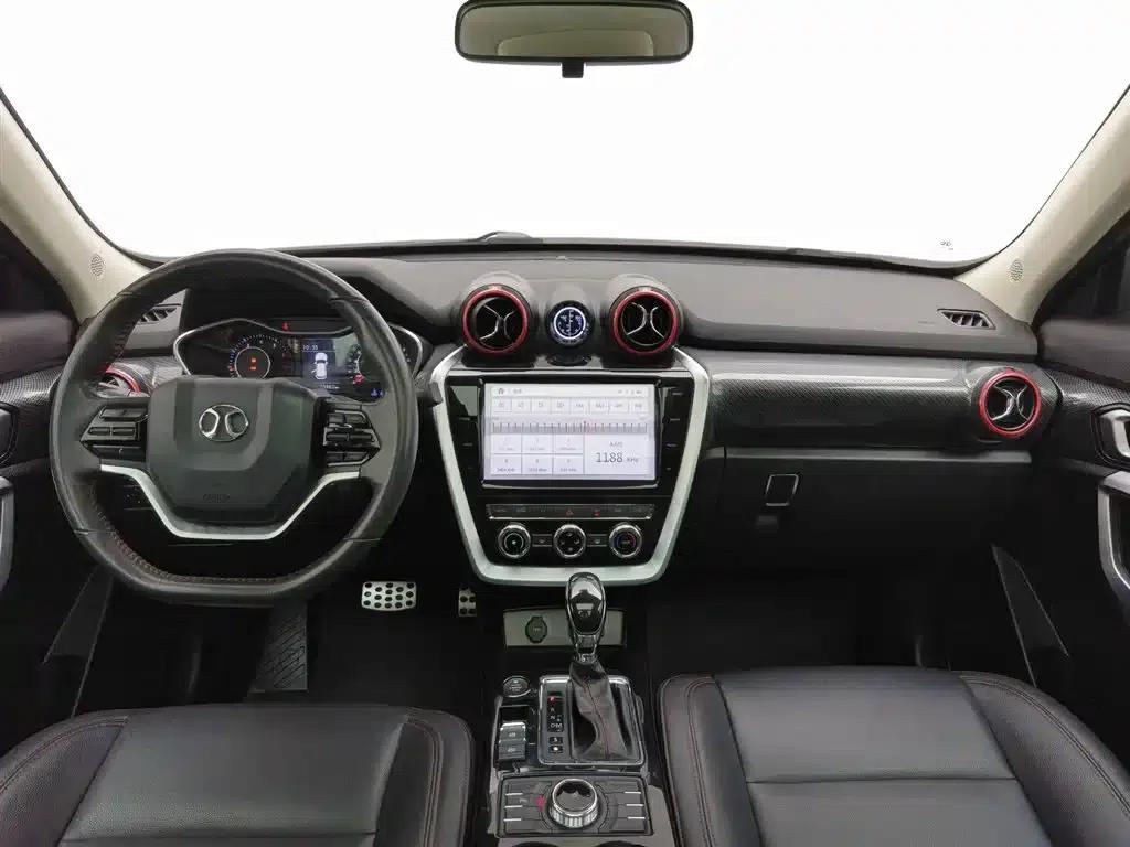 Beijing BJ20 2018 1.5T CVT Luxury Edition — миниатюра 5