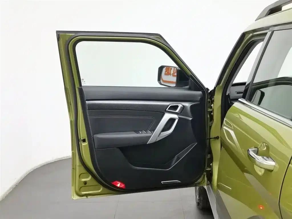Beijing BJ20 2018 1.5T CVT Luxury Edition — миниатюра 8