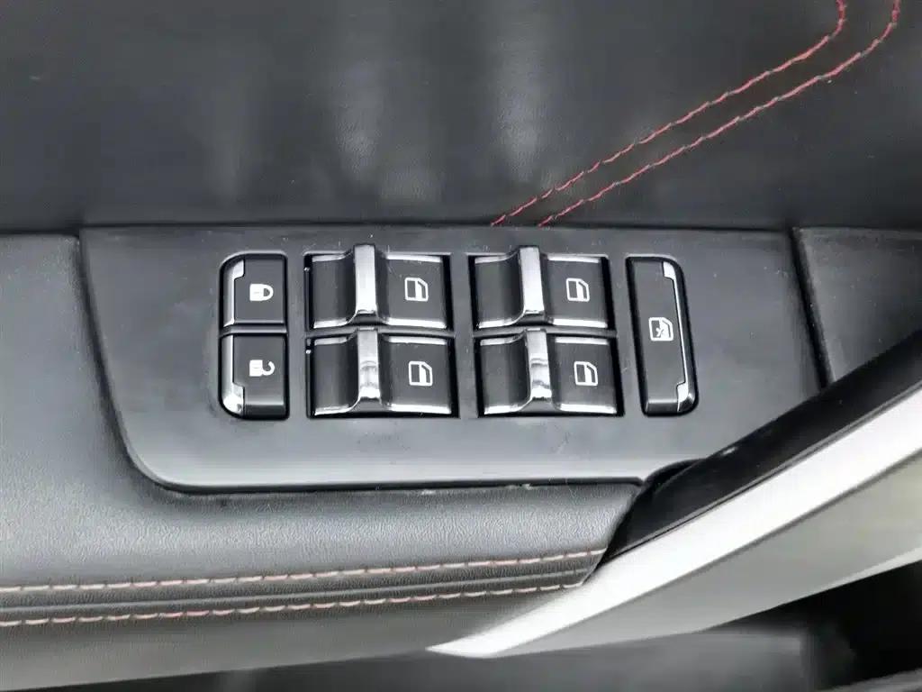 Beijing BJ20 2018 1.5T CVT Luxury Edition — миниатюра 9