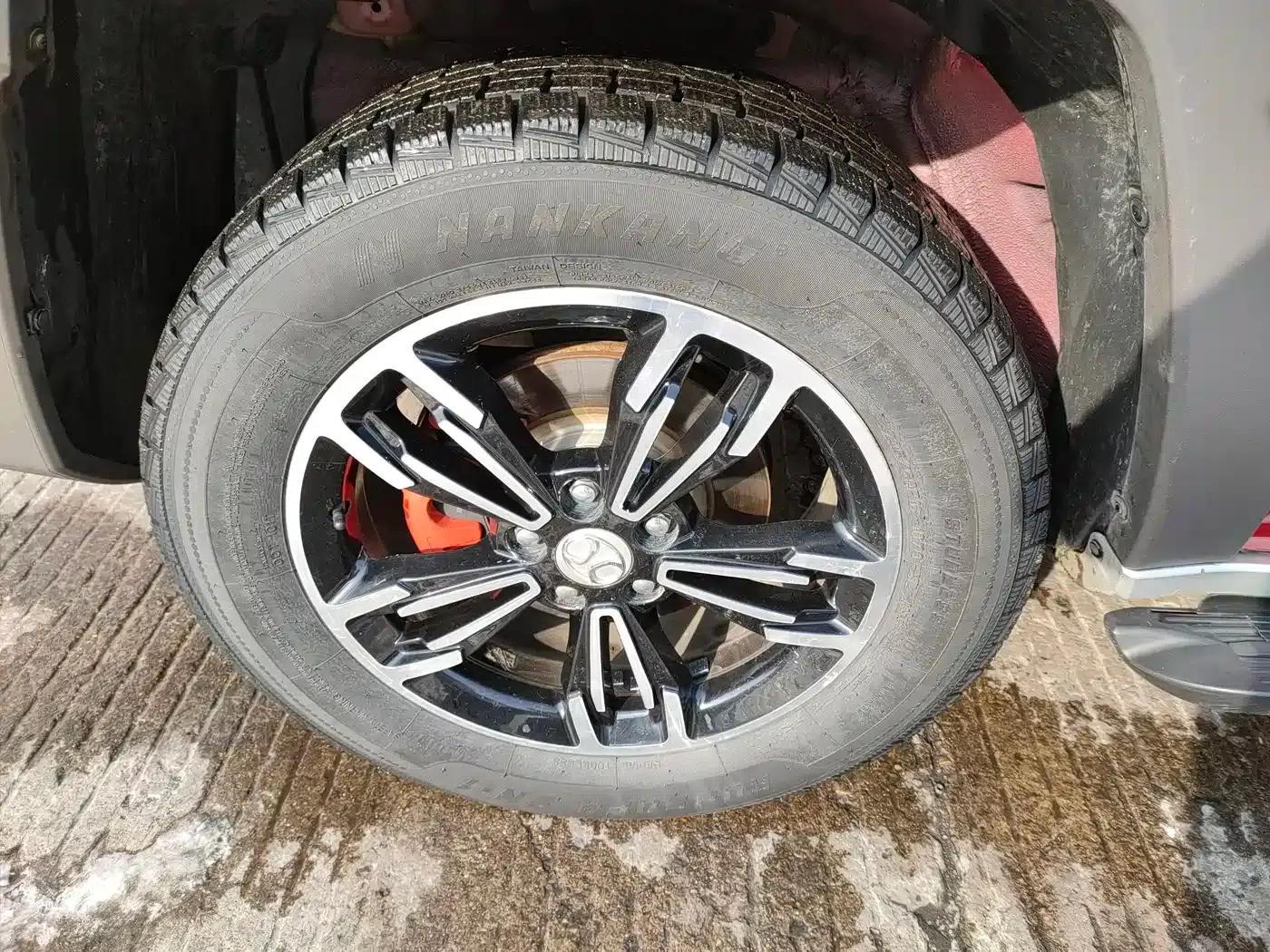 Beijing BJ20 2018 1.5T CVT Luxury Edition — миниатюра 15