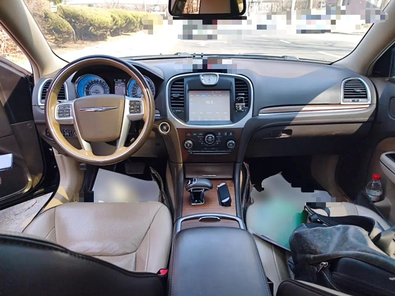 Chrysler 300C 2013 3.6L Premium Edition — миниатюра 10