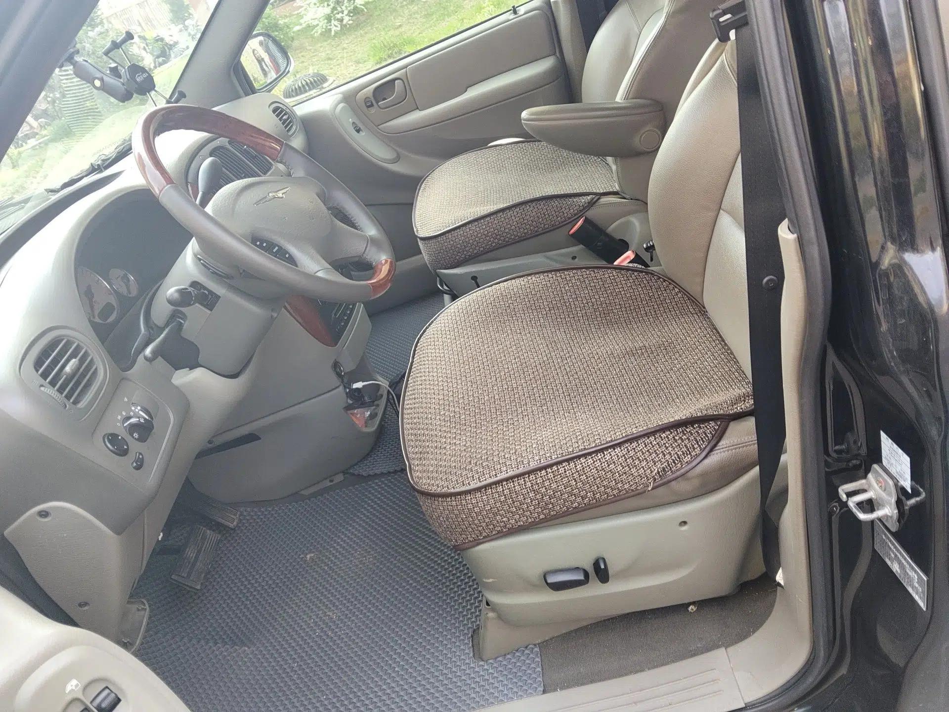 Chrysler Grand Voyager 2012 3.0L Ultimate Edition — миниатюра 16