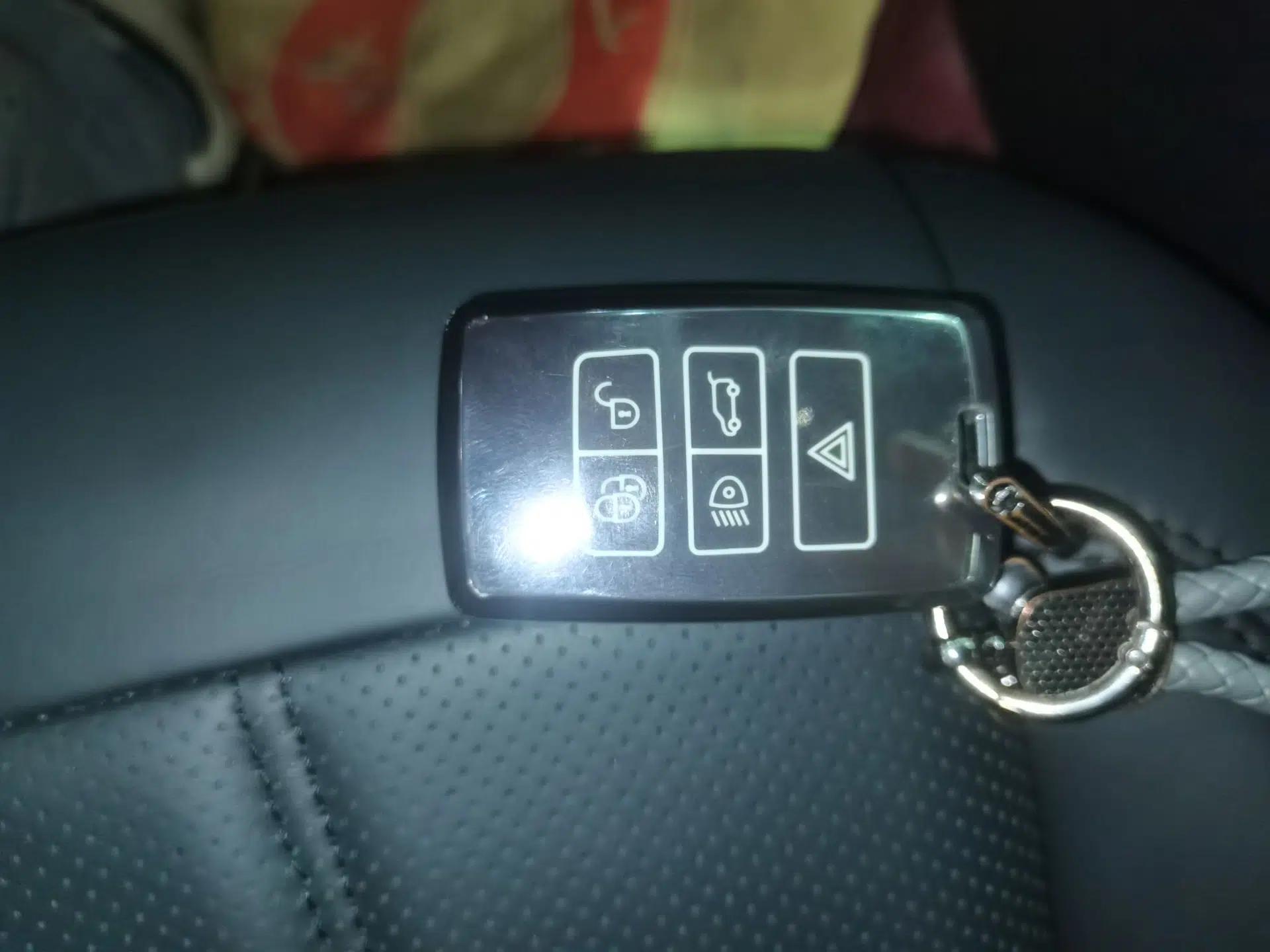 Land Rover Range SportNew Energy 2018 P400e — миниатюра 12