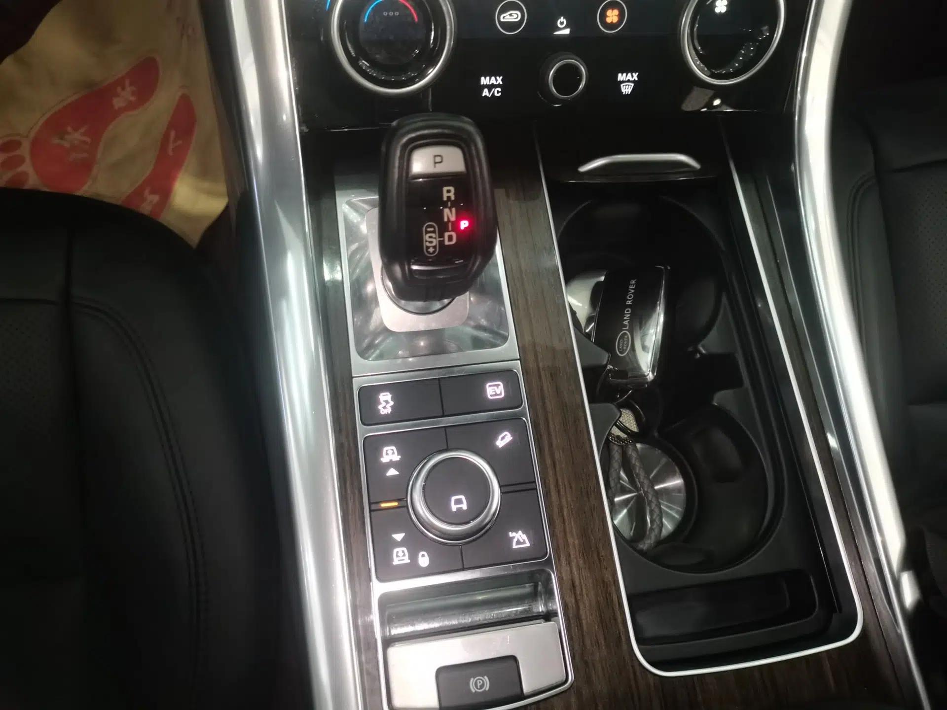 Land Rover Range SportNew Energy 2018 P400e — миниатюра 17