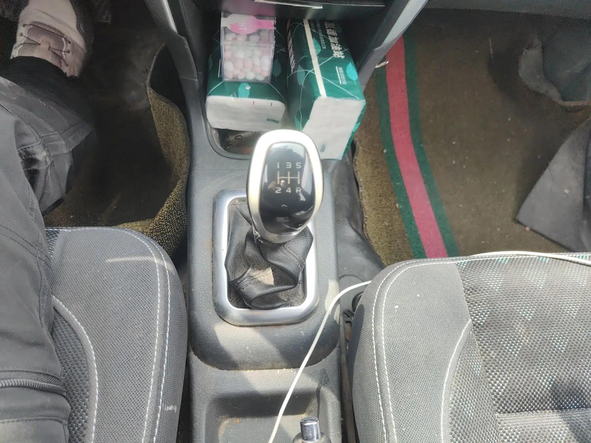 Suzuki Liana A6 2015 Sedan 1.4L Manual Enjoyment Model — миниатюра 15
