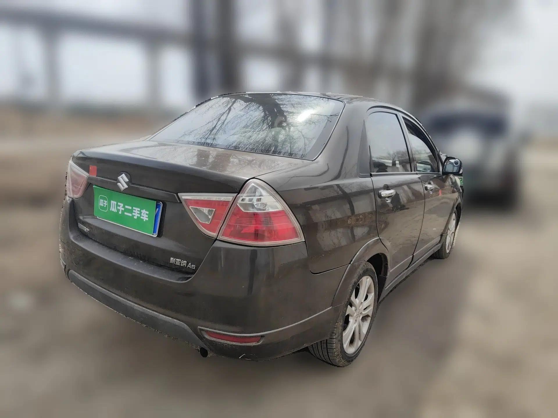 Suzuki Liana A6 2015 Sedan 1.4L Manual Enjoyment Model — миниатюра 6